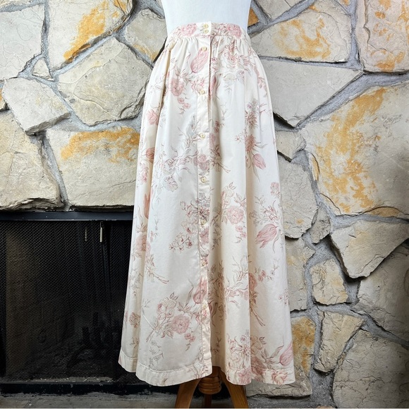 Lauren Ralph Lauren Dresses & Skirts - Lauren Ralph Lauren Vintage Cabbage Rose Skirt Pastel Pink | 10